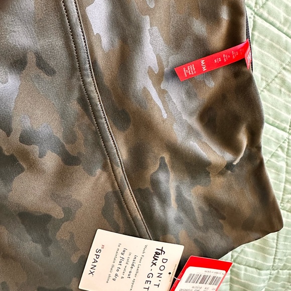 Spanx size M, green camo - Picture 2 of 5